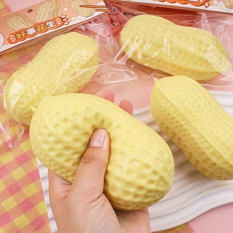 Food Xxl - Pinch Fun Large Peanut Simulated Food